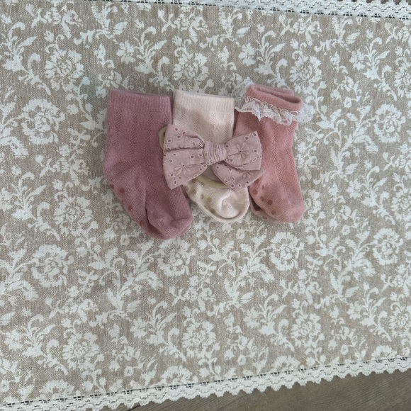 Rabbit Moon Organic Baby Girl Modern Boho Socks 3 Pairs & Bow 24 Months - Picture 6 of 15